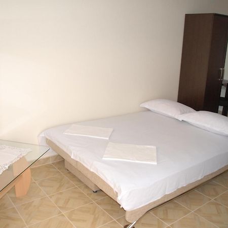 Guest House Evropa 2 อุลซิน ภายนอก รูปภาพ