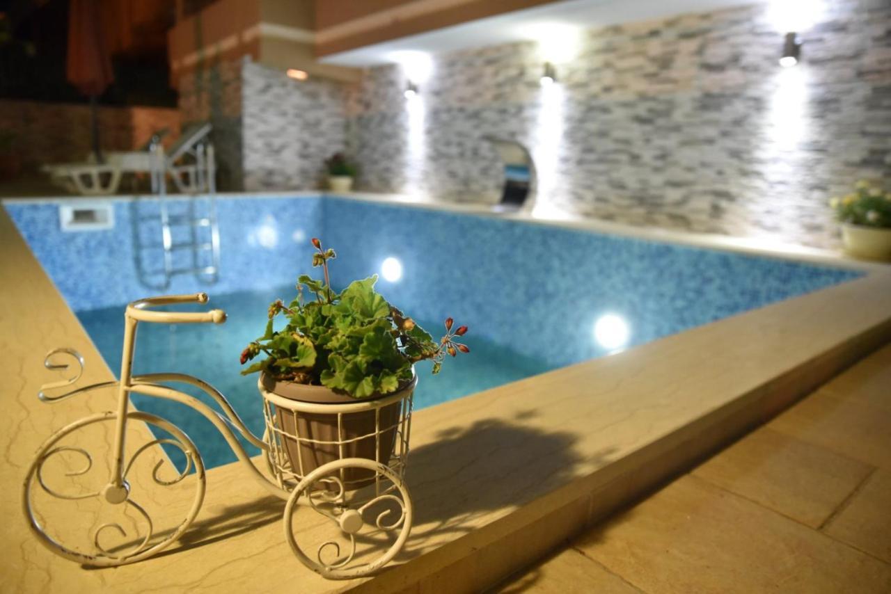 Guest House Evropa 2 อุลซิน ภายนอก รูปภาพ