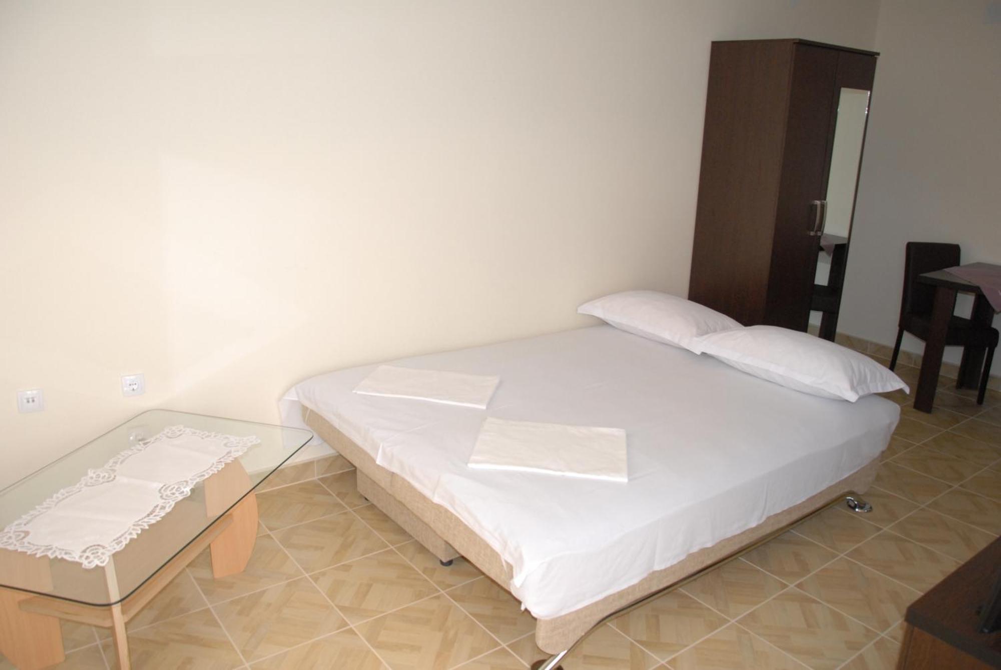 Guest House Evropa 2 อุลซิน ภายนอก รูปภาพ