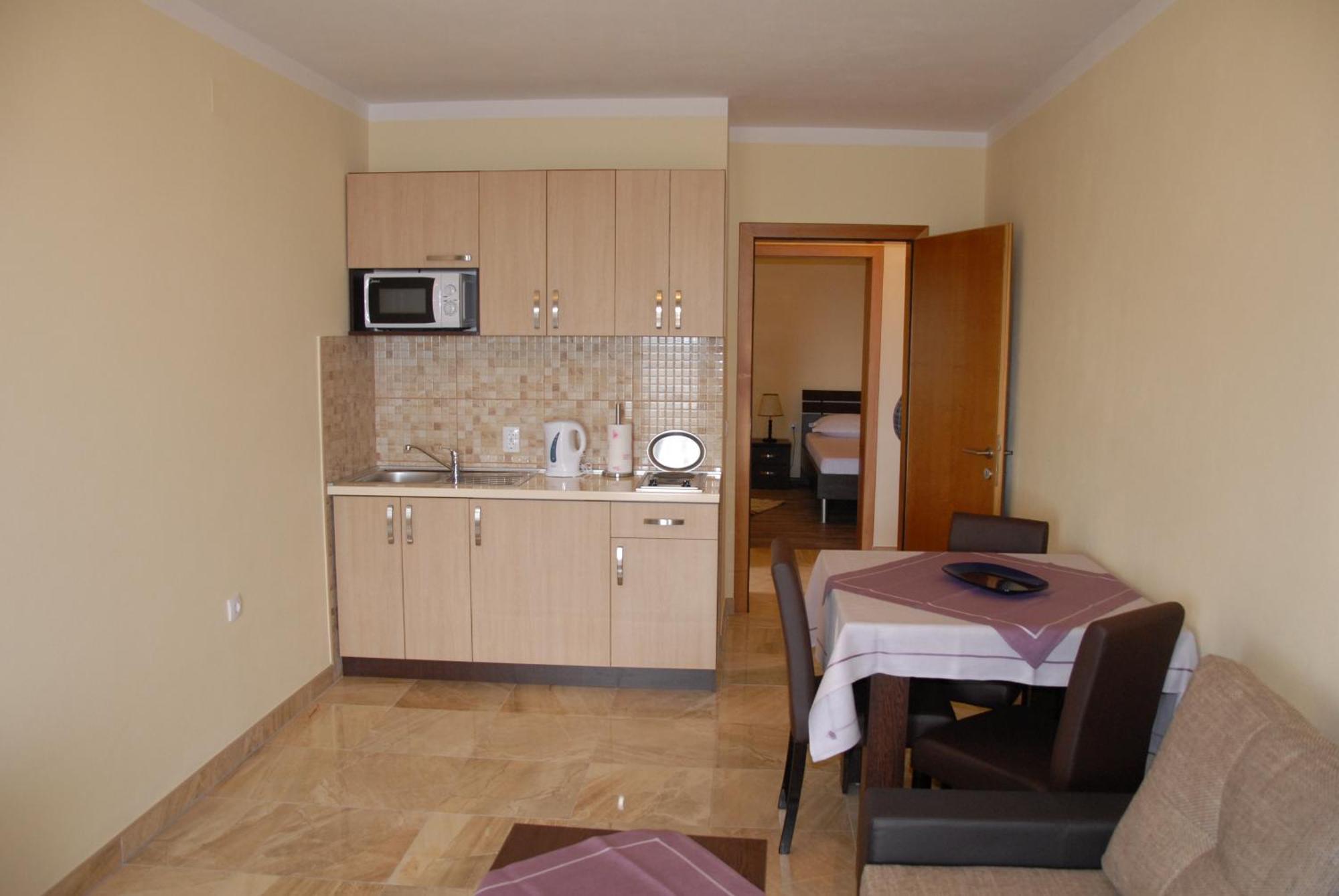 Guest House Evropa 2 อุลซิน ภายนอก รูปภาพ