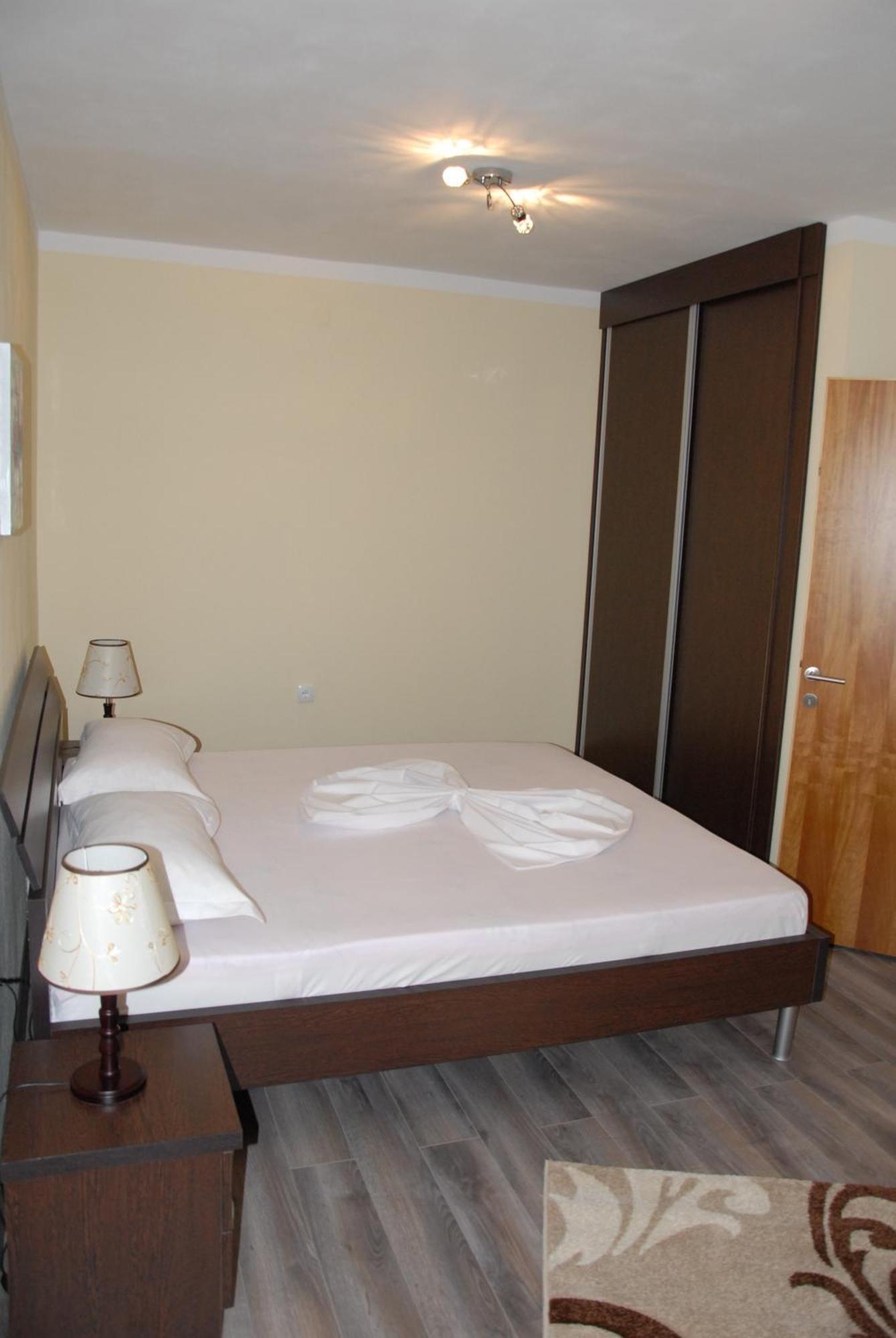 Guest House Evropa 2 อุลซิน ภายนอก รูปภาพ