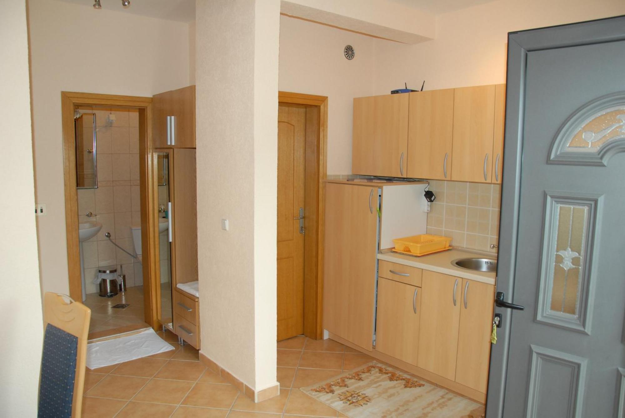 Guest House Evropa 2 อุลซิน ภายนอก รูปภาพ