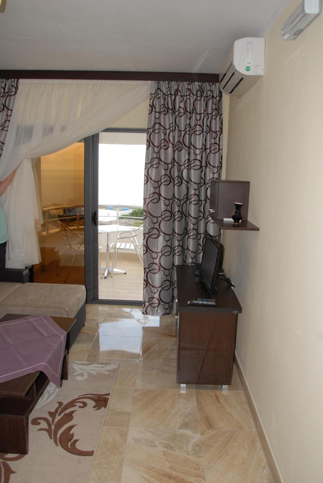 Guest House Evropa 2 อุลซิน ภายนอก รูปภาพ