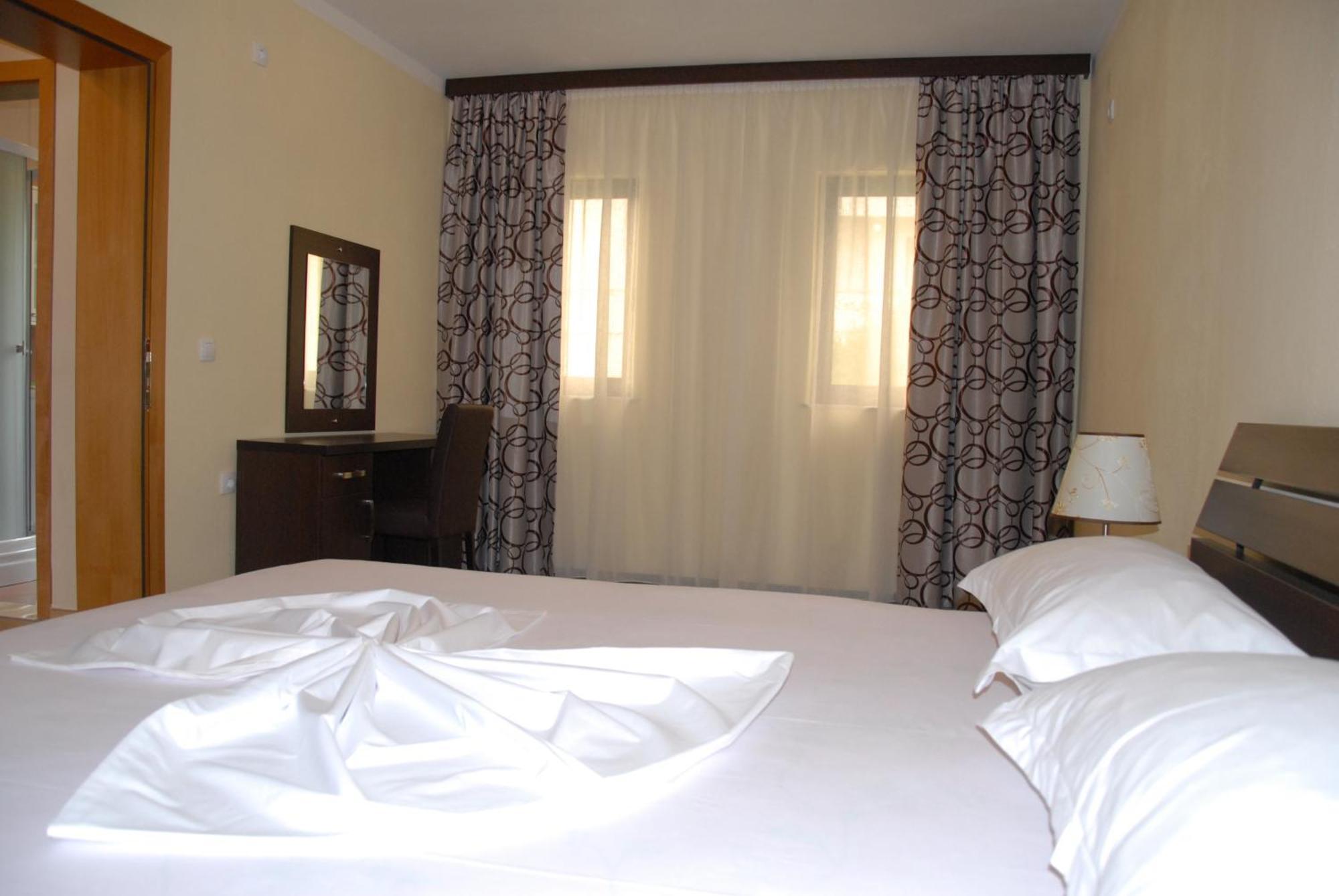 Guest House Evropa 2 อุลซิน ภายนอก รูปภาพ