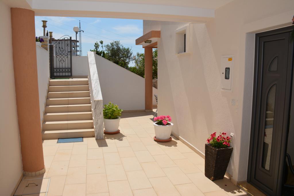 Guest House Evropa 2 อุลซิน ภายนอก รูปภาพ