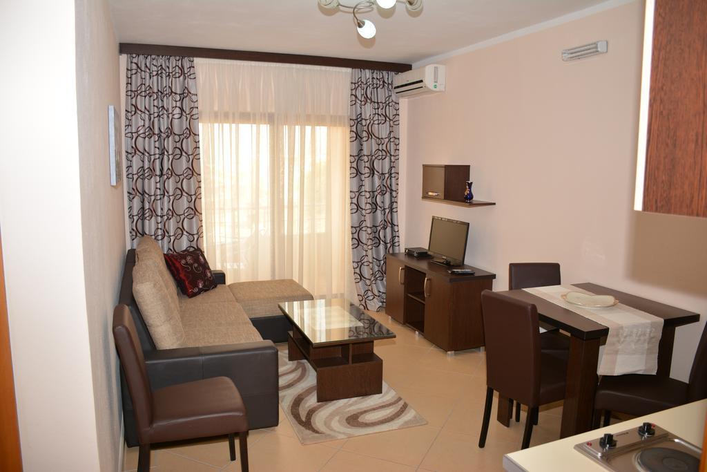 Guest House Evropa 2 อุลซิน ภายนอก รูปภาพ